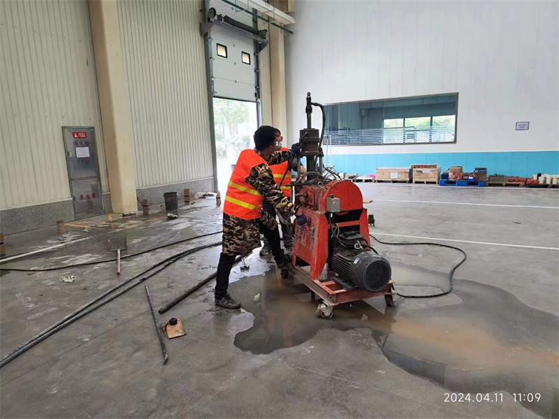 大竹厂房地面下沉塌陷注浆加固施工